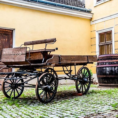 Amethysthotel Mantler Maissau Eksteriør billede