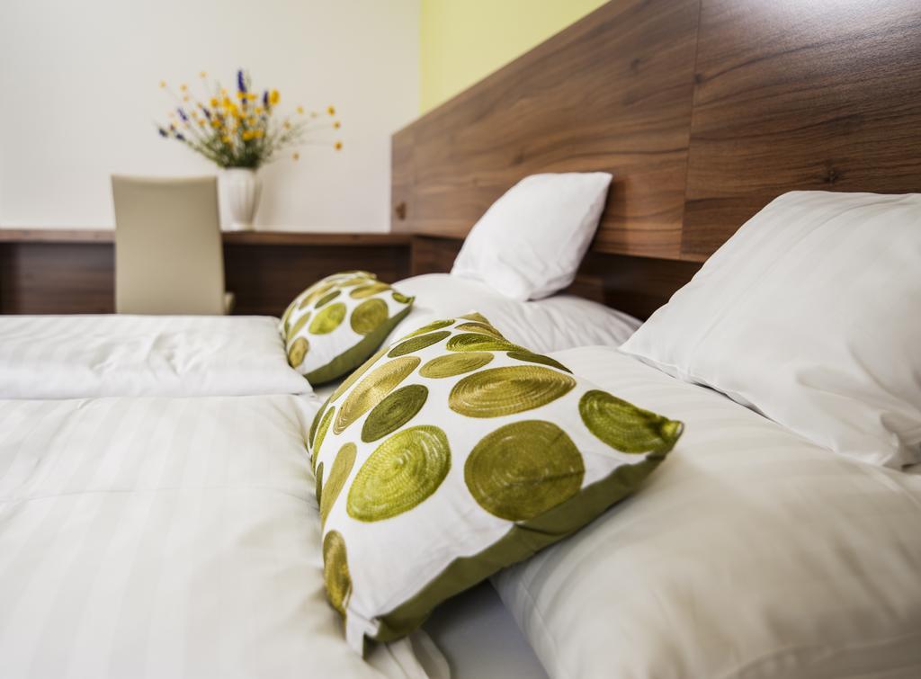 Amethysthotel Mantler Maissau Eksteriør billede